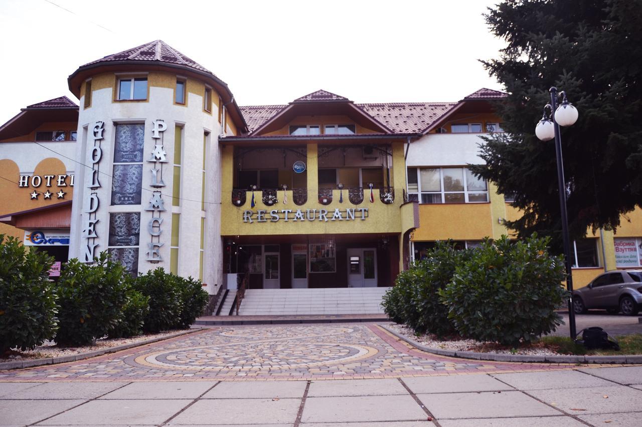 Golden Palace Dombó Kültér fotó